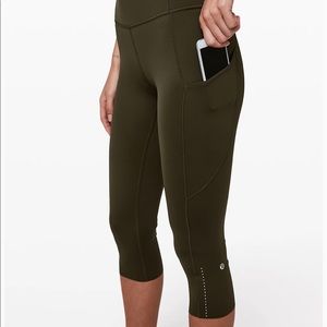 New lululemon Fast and Free crop